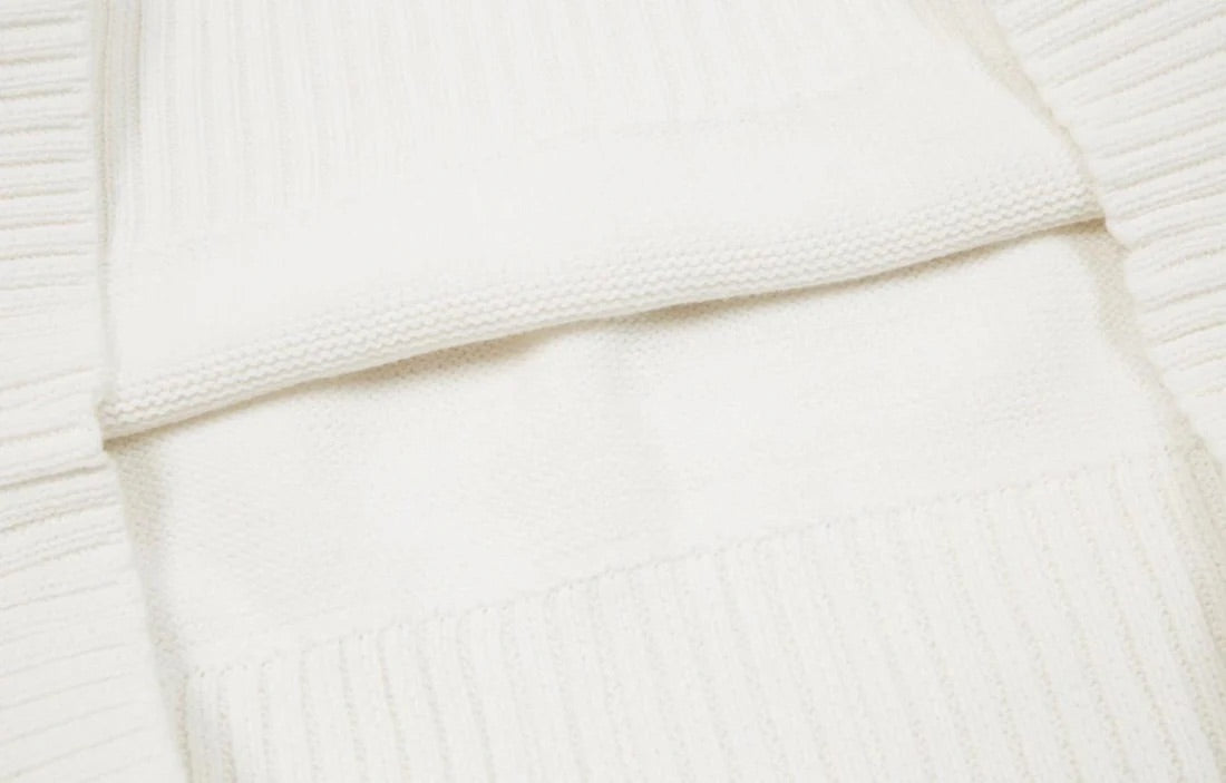 Modischer Strickpullover