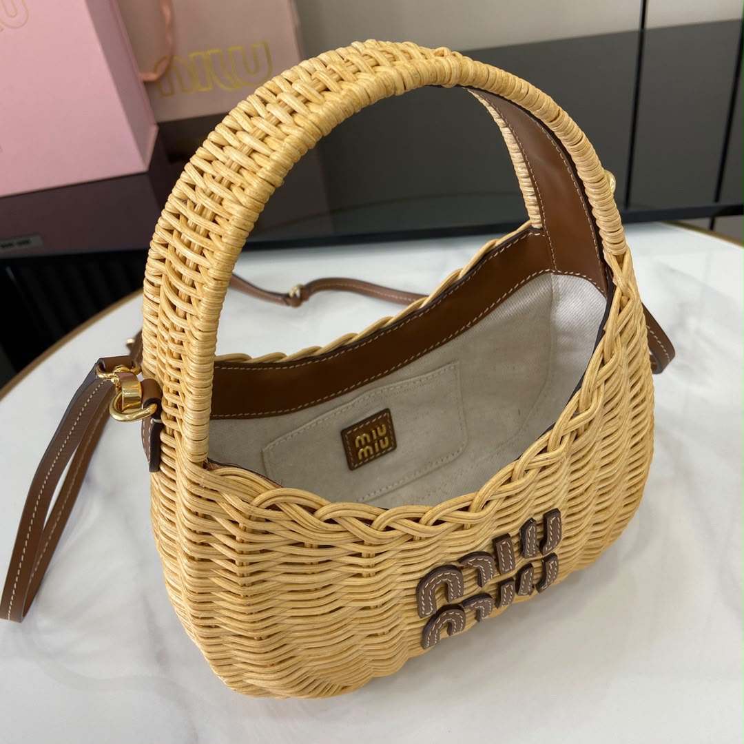 "mi mi" Woven Bag